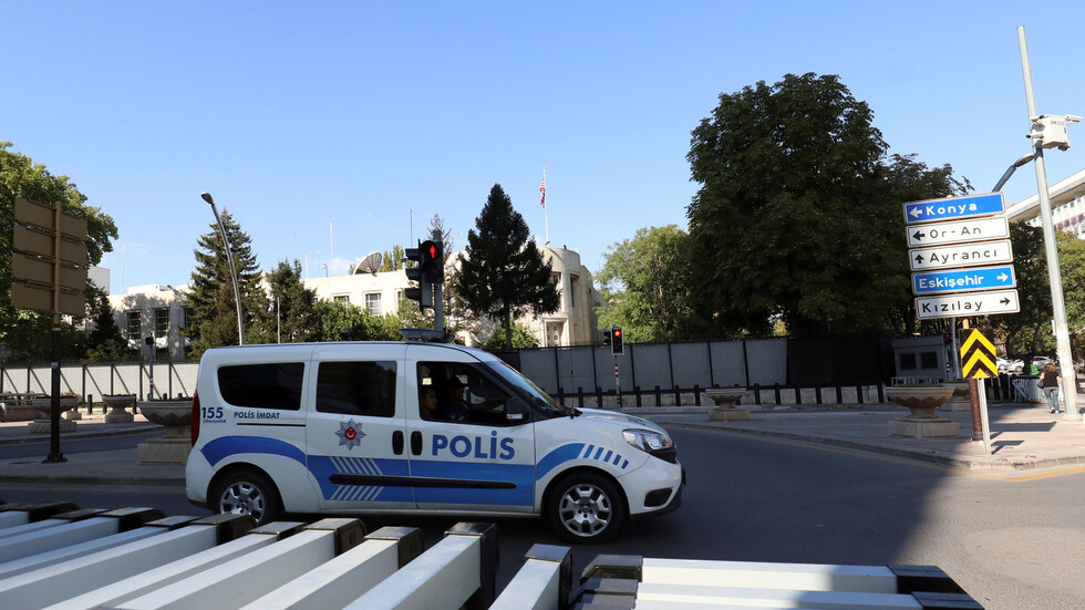 تركيا تصدر قرارات اعتقال 78 عسكريا ومدرسا في مطاردتها لعناصر تنظيم غولن