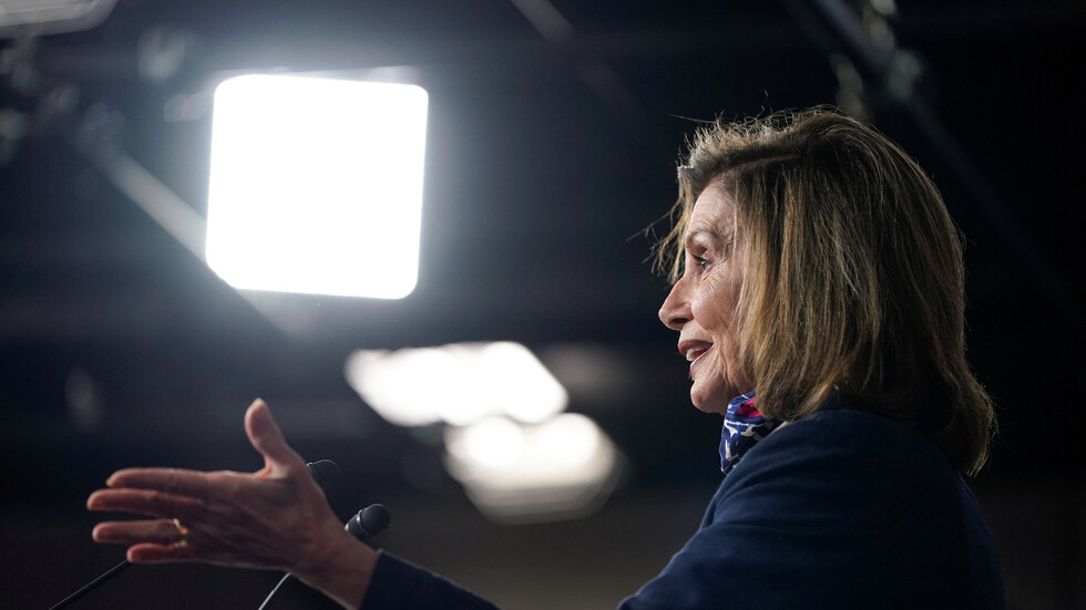 بيلوسي: الكونغرس يريد ضمان أن تحتفظ إسرائيل بتفوقها العسكري في الشرق الأوسط