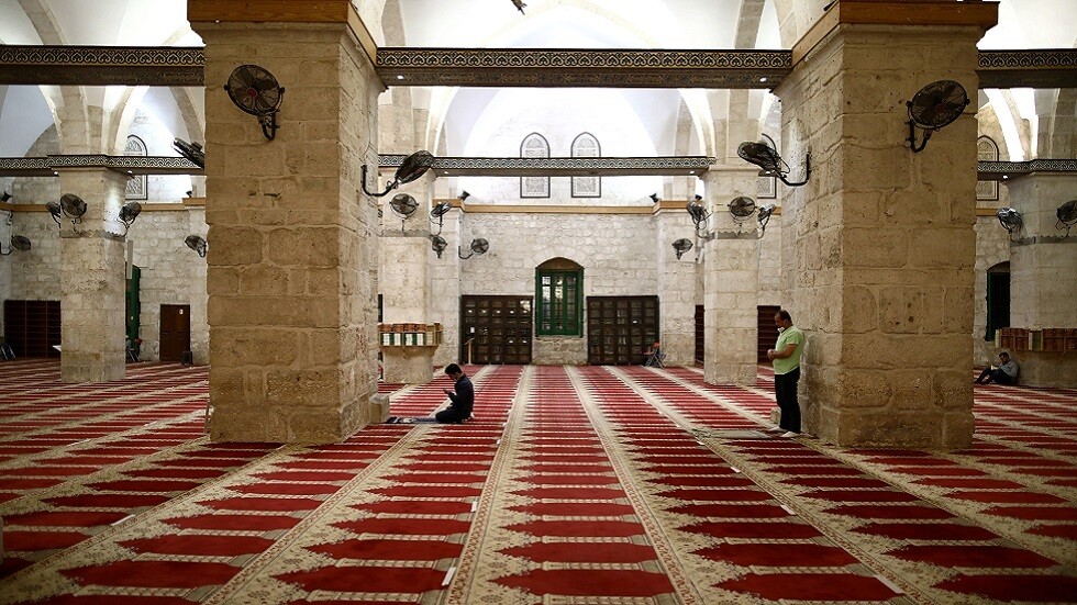 بسبب كورونا.. تعليق دخول المصلين إلى المسجد الأقصى