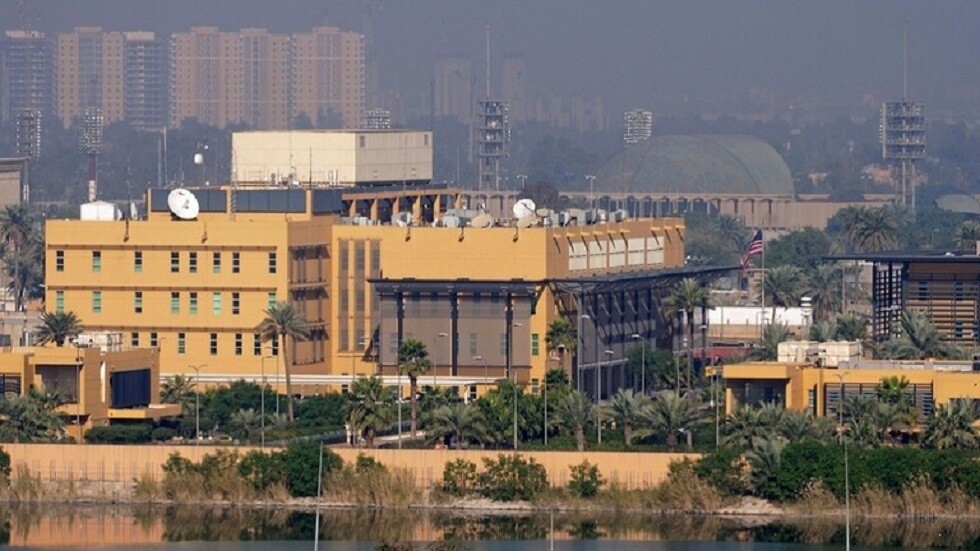 العراق.. سقوط صاروخ كاتيوشا على المنطقة الخضراء وسط بغداد (فيديو)