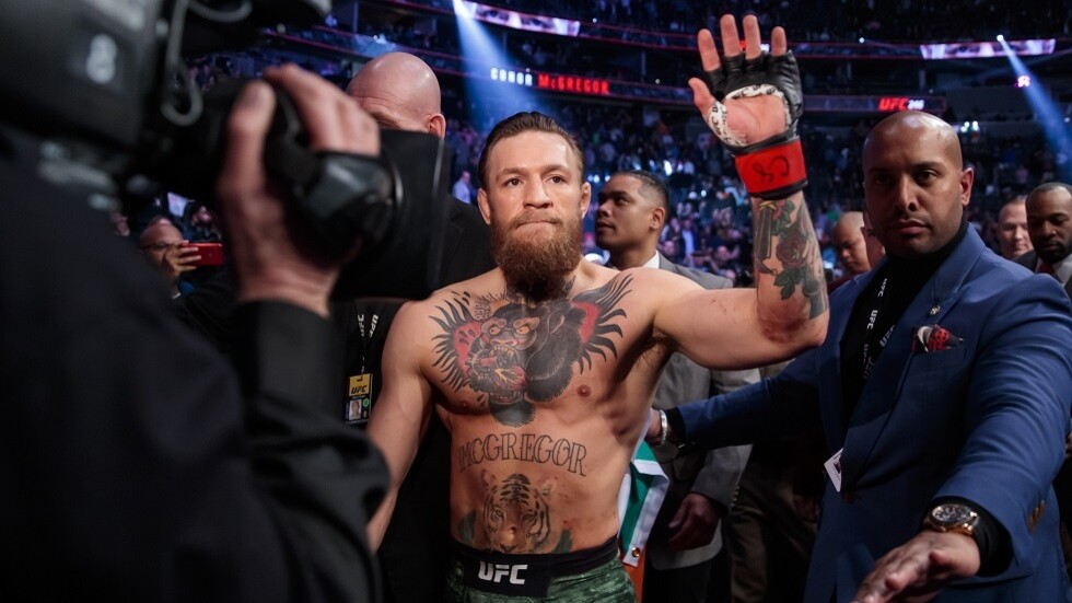 سائق فورمولا-1 الروسي كفيات بعد لقائه ماكغريغور: إنه مقاتل عظيم