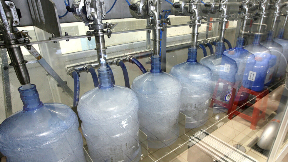 سوريا.. تقرير يكشف الاستهلاك اليومي الكبير من المياه المعبأة