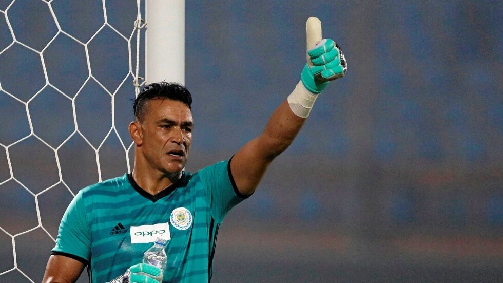 الحضري يهنئ الأهلي باللقب الـ42