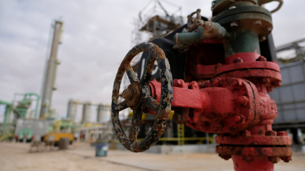 ليبيا.. المؤسسة الوطنية للنفط ترفع حالة القوة القاهرة عن الحقول والموانئ الآمنة