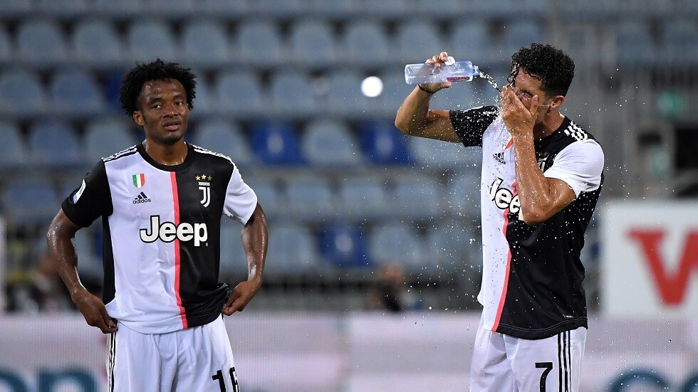 رونالدو وزملاؤه يبدأون حملة الدفاع عن اللقب أمام 1000 متفرج