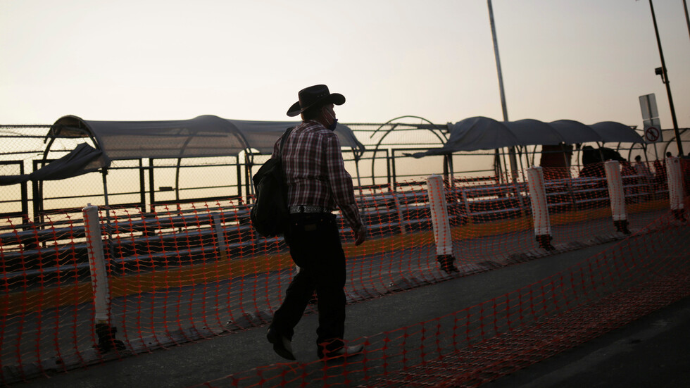 الحصيلة الرسمية لضحايا كورونا في المكسيك تلامس الـ73.5 ألف وفاة