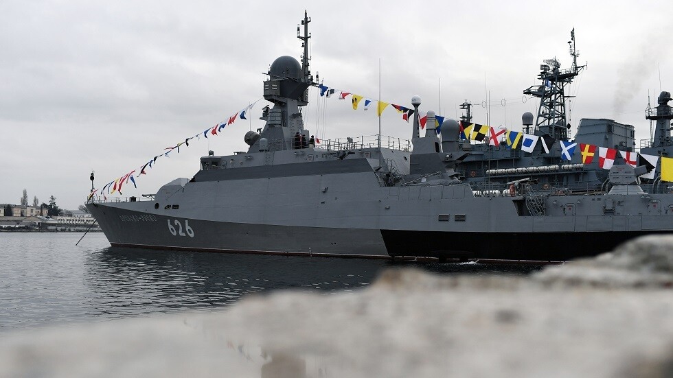 روسيا تختبر سفينة صاروخية جديدة