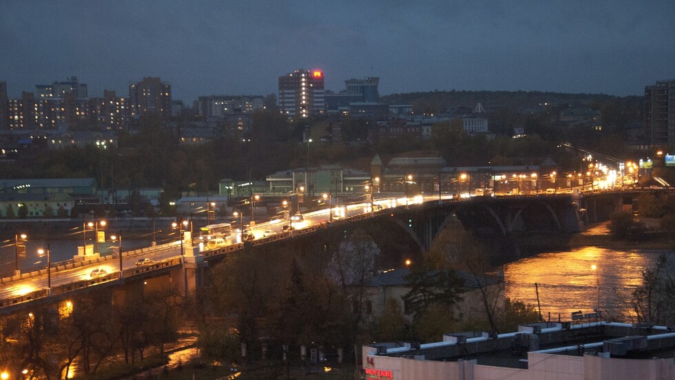 إعلان حالة "التأهب القصوى" في إيركوتسك الروسية عقب زلزال بقوة 5.9 درجة ضرب منطقة بايكال