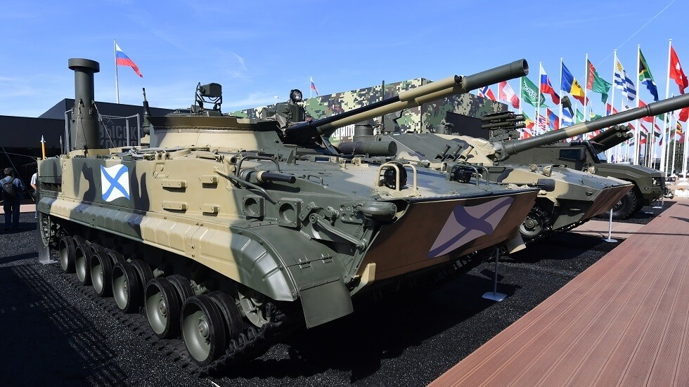 قوات البحرية الروسية تتسلح بعربات قتالية حديثة