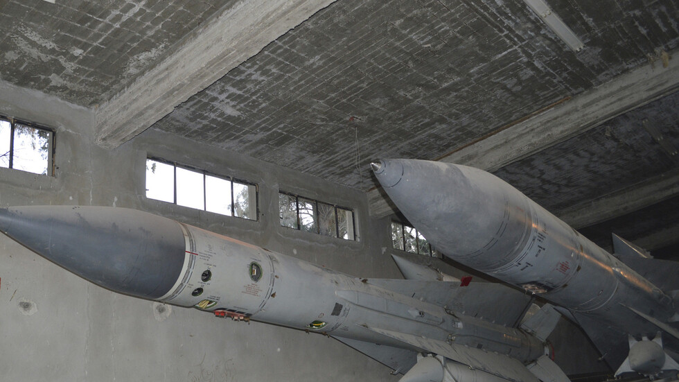 المتحدث باسم الجيش الإيراني: سوريا طلبت منا تعزيز قدرة مضاداتها الدفاعية ونحن نعمل على ذلك