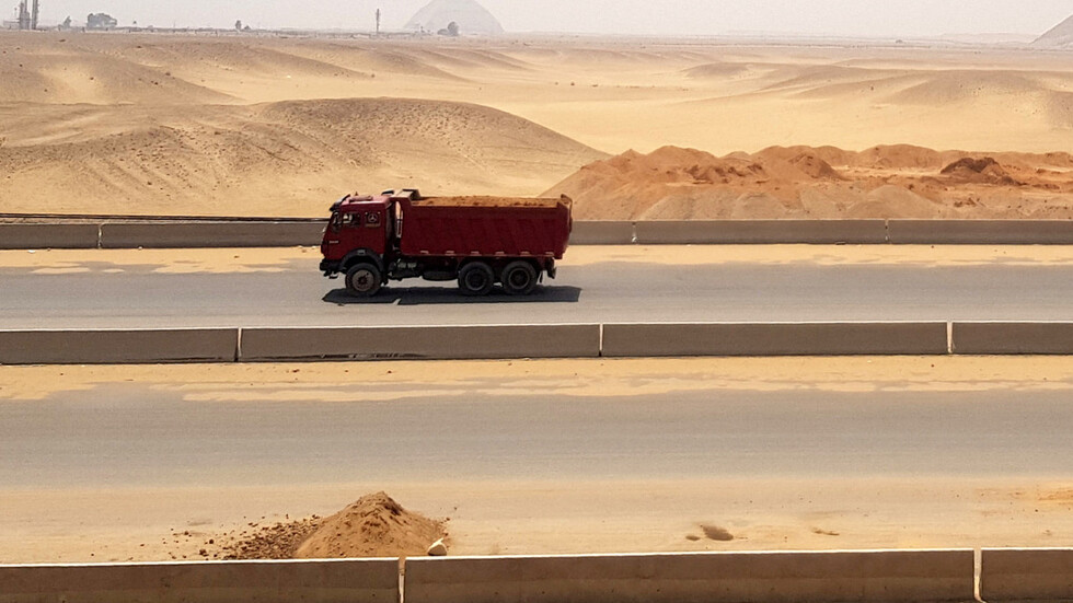 مصر تبحث إنشاء أول مصنع للسكك الحديدية