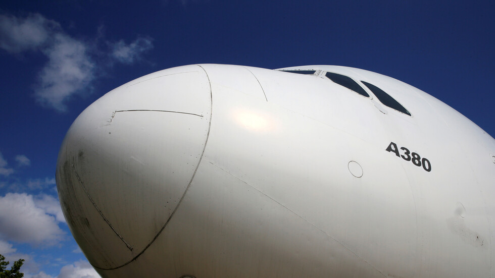 تجميع آخر طائرة عملاقة من طراز إيرباص A380 في فرنسا