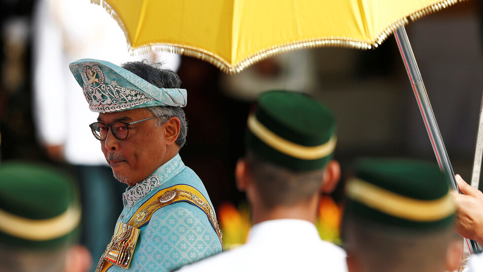 ملك ماليزيا في المستشفى في ظل احتدام مساعي تشكيل الحكومة الجديدة