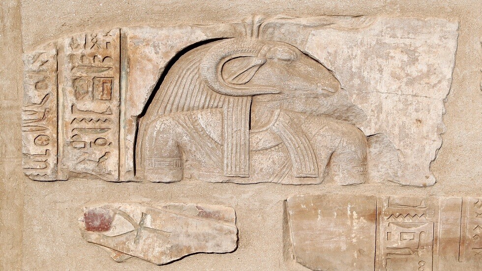 "معاريف" تكشف عن سرقة إسرائيل آثارا مصرية في سيناء