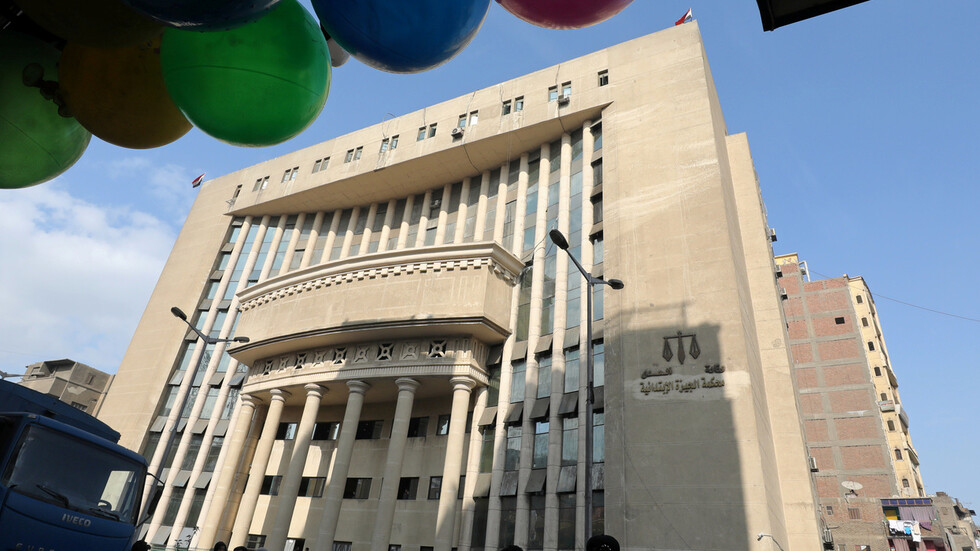 القضاء المصري يحاكم مجددا الوزير الأسبق يوسف بطرس غالي