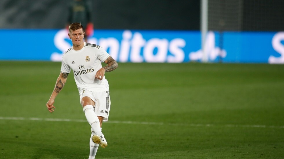 ريال مدريد يكشف مدة غياب نجمه كروس