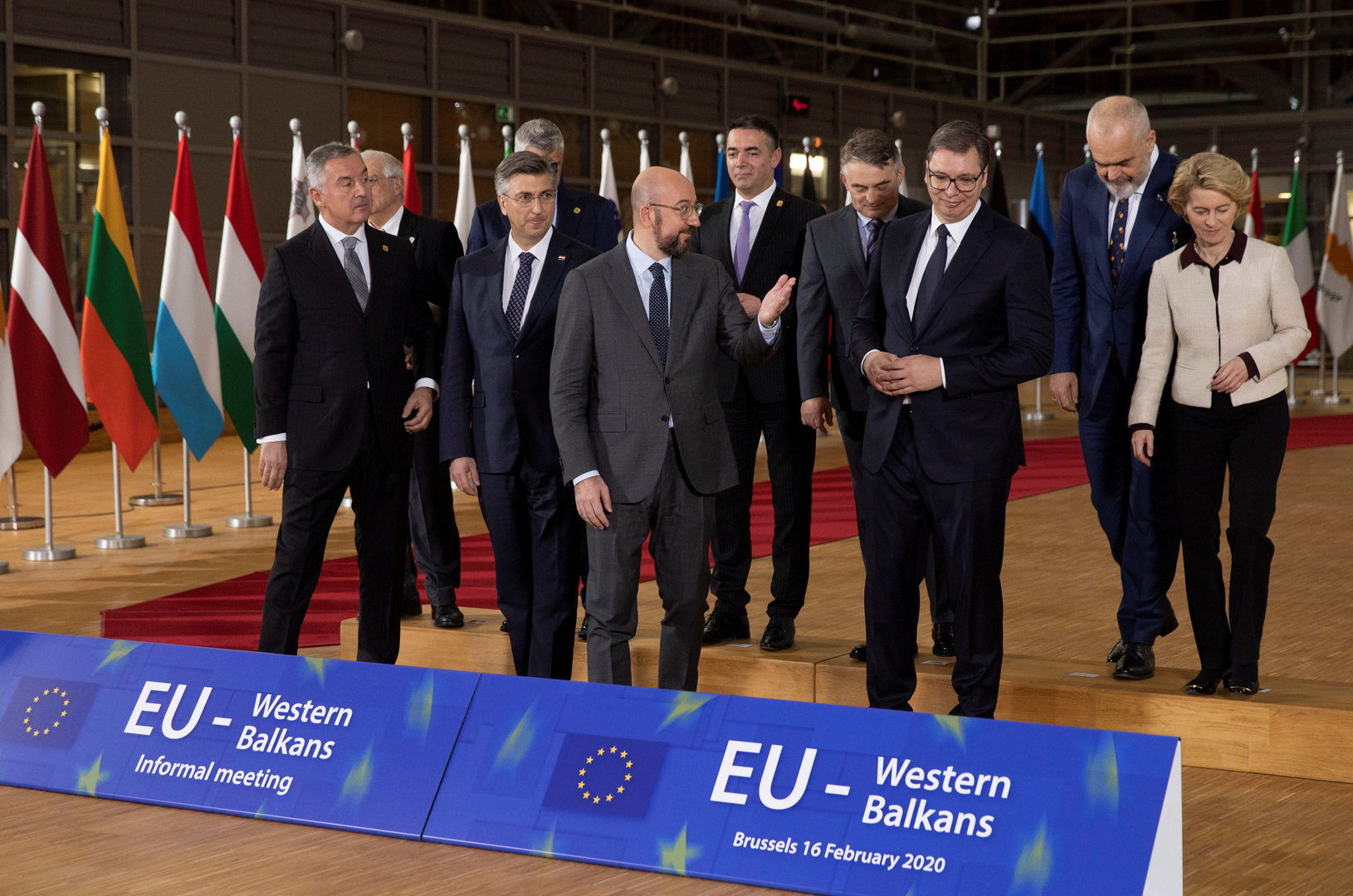 مبعوث الاتحاد الأوروبي يتوقع صفقة تطبيع بين صربيا وكوسوفو قريبا