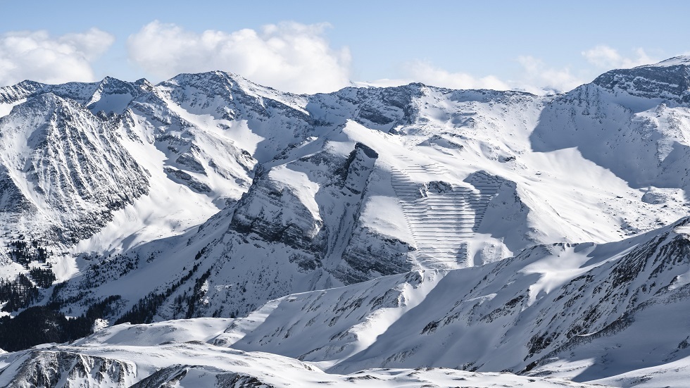 رصد انهيارات جليدية في جبال الألب