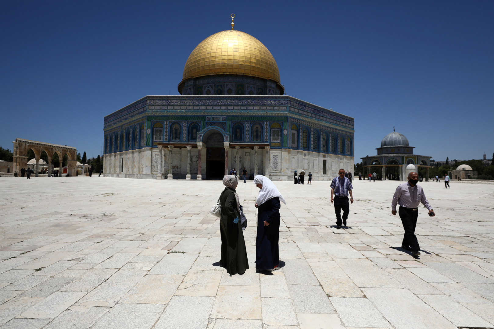 القوات الإسرائيلية تعتقل 3 من حراس المسجد الأقصى