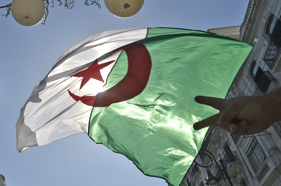 مجلس الوزراء الجزائري يصادق على مشروع تعديل الدستور