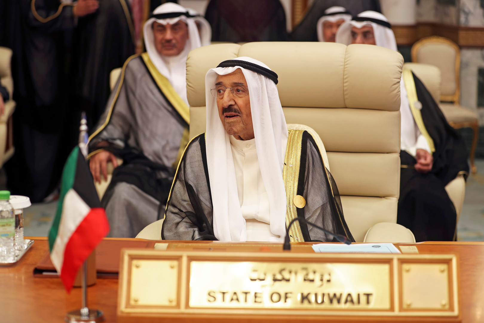 الديوان الأميري الكويتي: صحة الأمير مستقرة