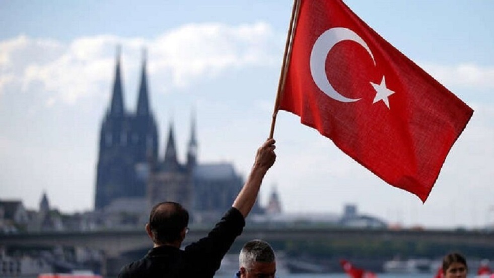 قناة تركية: الأمن التركي يعتقل في أوكرانيا عضوا في حزب العمال الكردستاني