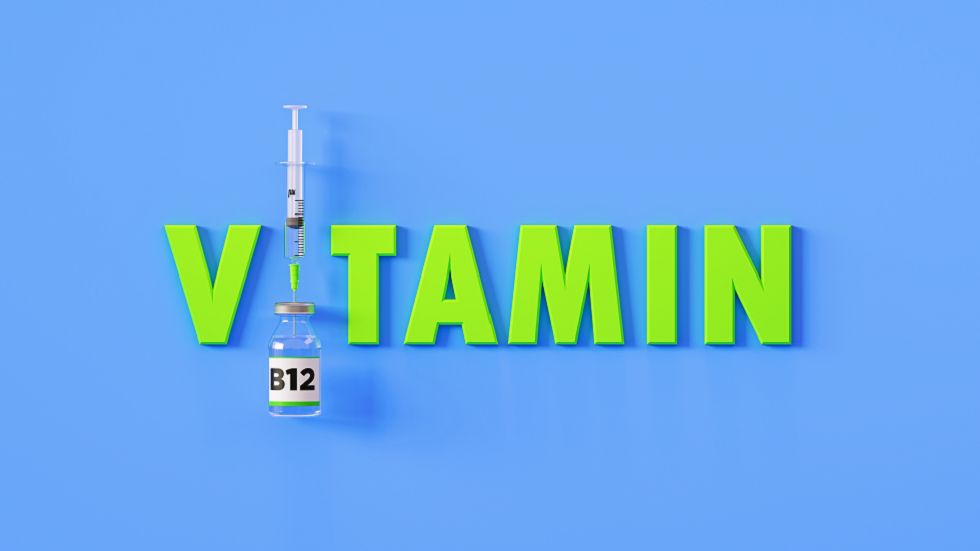 علامة في نومك تدل على نقص مستويات فيتامين B12!