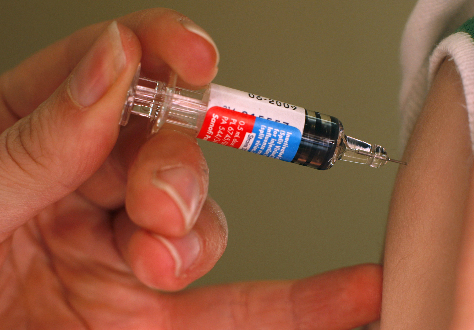 ما هي الآثار الجانبية للقاح الإنفلونزا؟