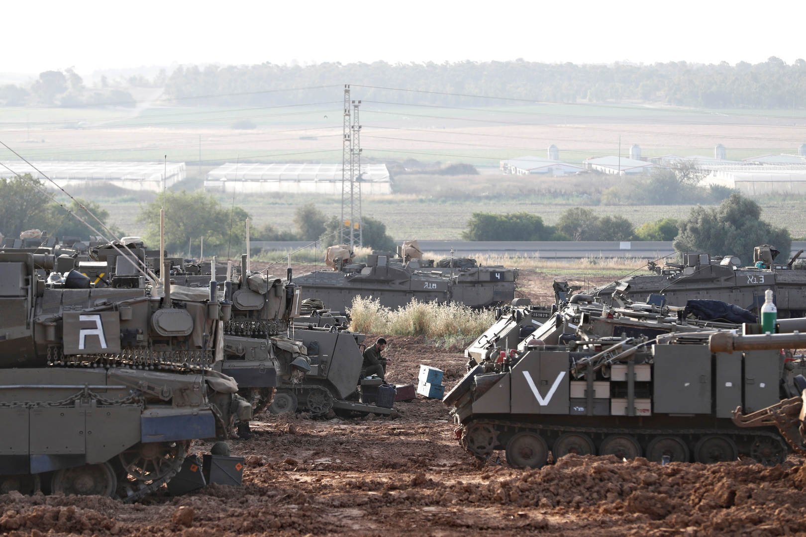 الجيش الإسرائيلي يعتقل 4 فلسطينيين عند حدود غزة