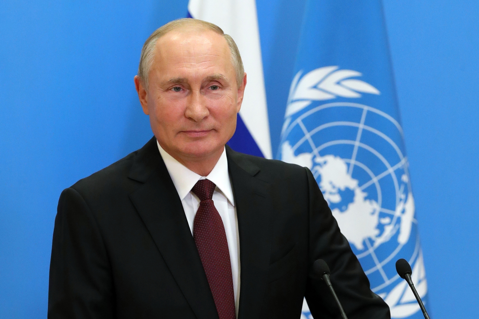 بوتين: روسيا ستبذل كل الجهود الممكنة لدعم حل الأزمات الإقليمية سلميا