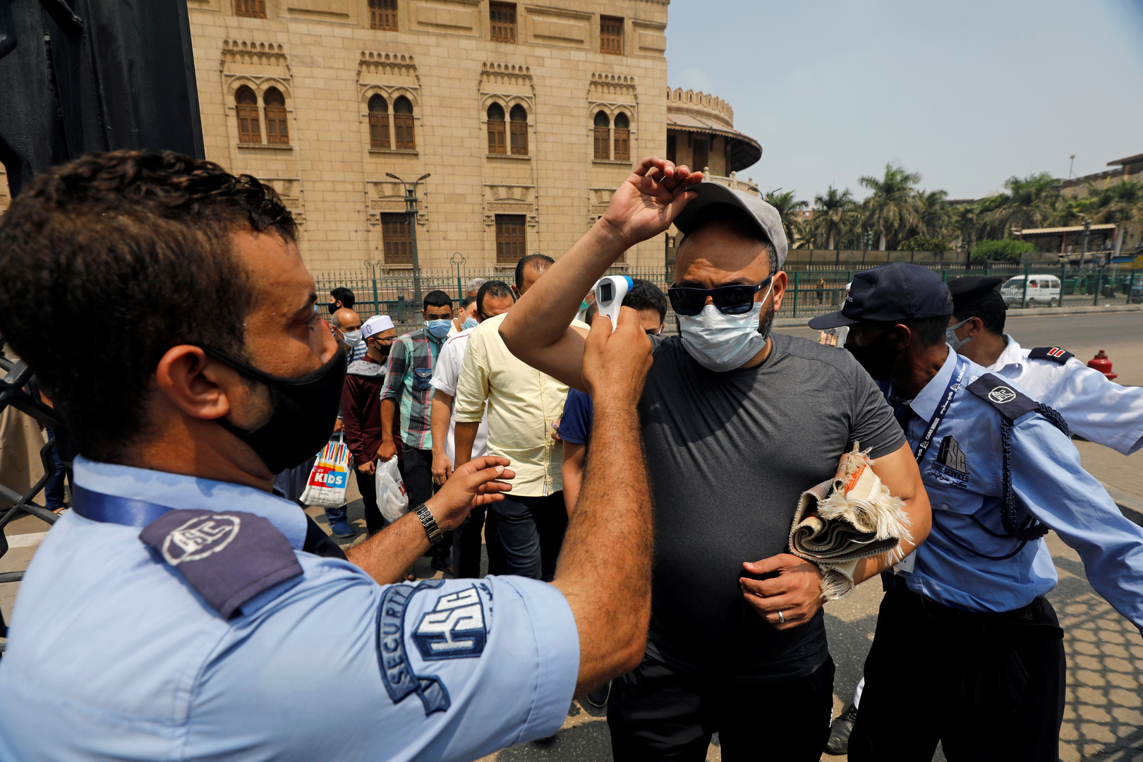 مصر تسجل 112 إصابة و18 وفاة جديدة بفيروس كورونا