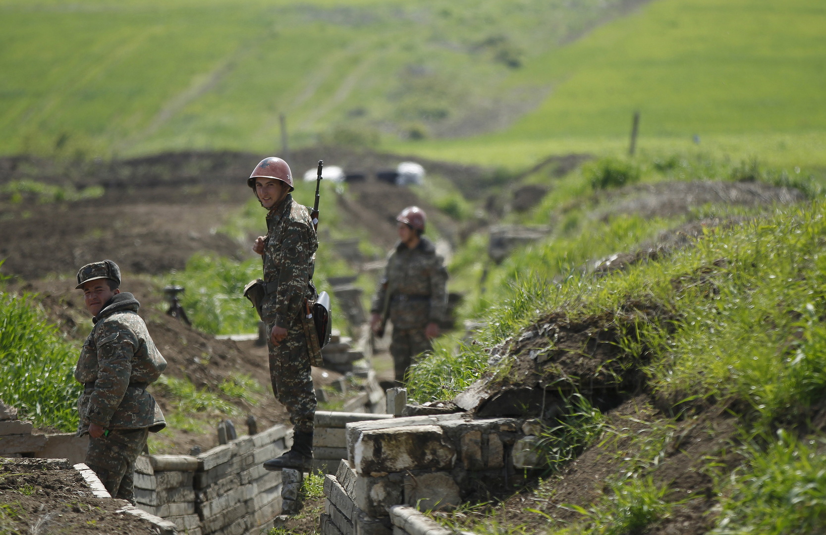 جيش قره باغ: مقتل 26 من جنودنا في المعارك مع قوات أذربيجان