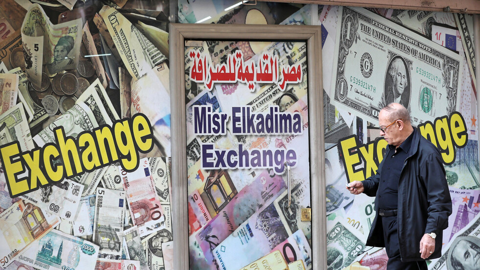 مصر.. هبوط عجز الميزان التجاري