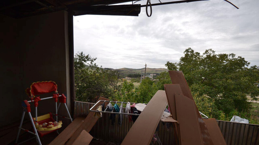 إصابة 4 صحفيين منهم فرنسيان جراء القصف الأذري في قره باغ ونجاة آخرين بينهم عرب