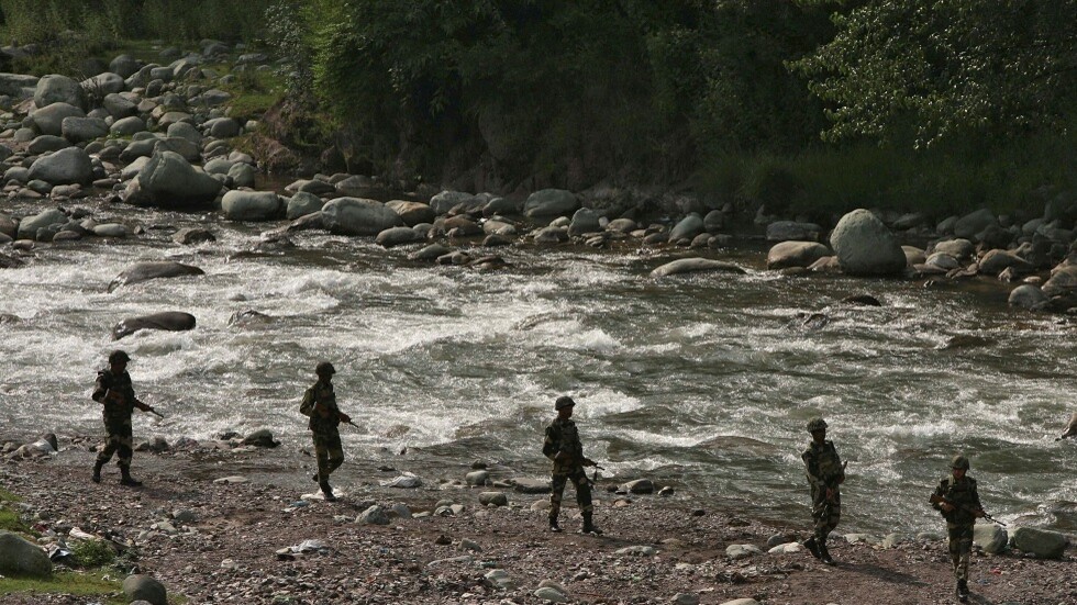 الهند تعلن مقتل 3 جنود بنيران باكستانية في كشمير