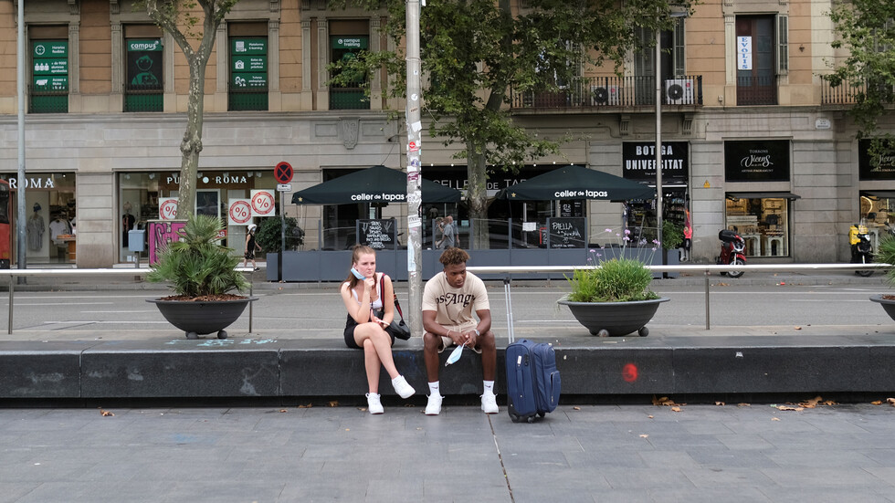 كورونا تضرب الموسم السياحي في إسبانيا