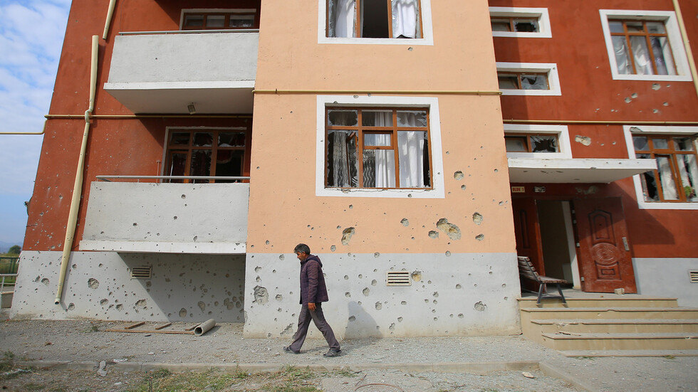 أذربيجان تعلن عن تعرض صحفيين بينهم أجانب للقصف الأرمني في قره باغ