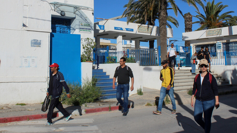 1308 إصابات جديدة بكورونا في تونس