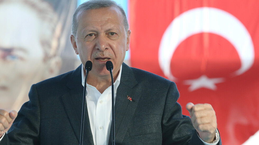 أردوغان يعرب عن أمله في مواصلة الجيش الأذربيجاني هجومه على قره باغ والسيطرة عليها