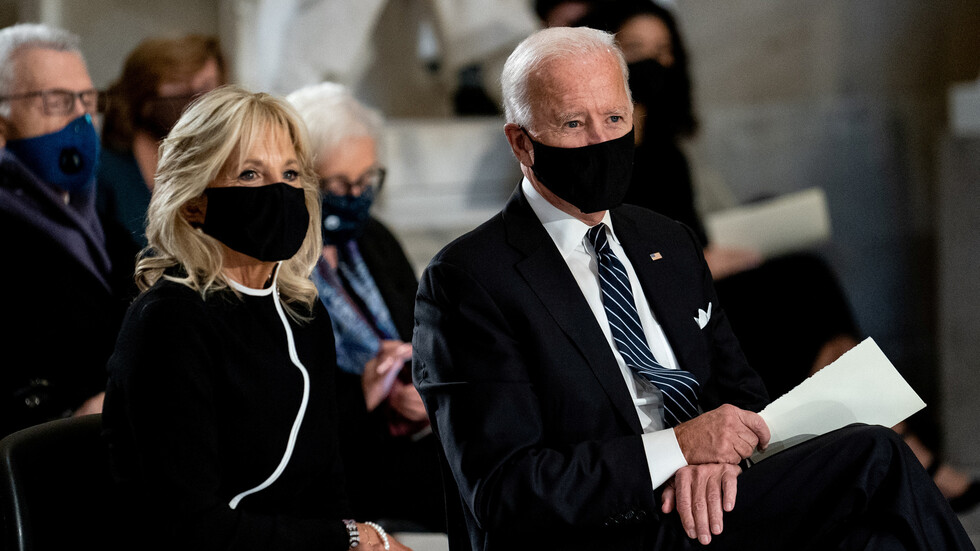 بايدن يعلن خلوه وزوجته من فيروس كورونا