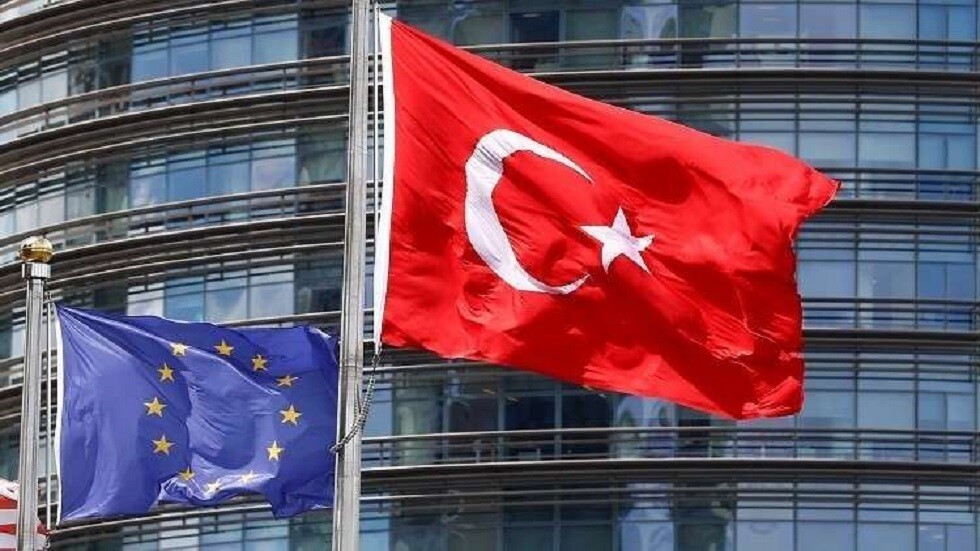 تركيا: تهديد الاتحاد الأوروبي بفرض عقوبات "غير بناء"