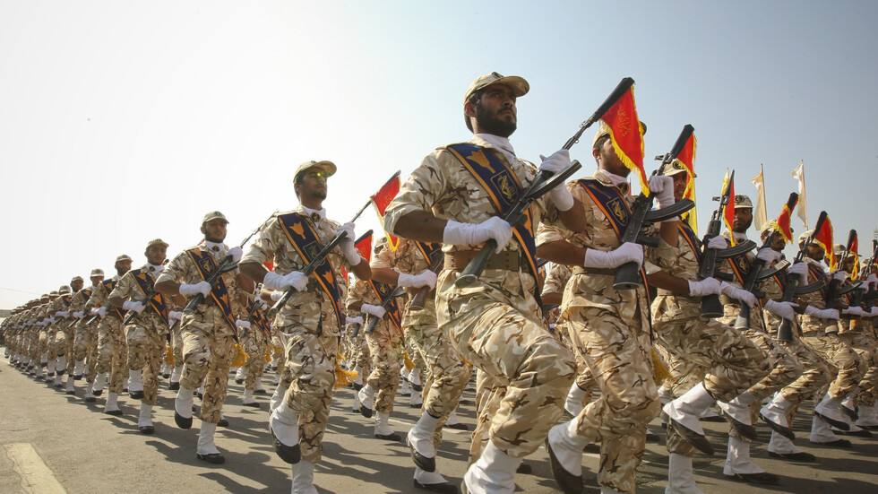 إيران.. القبض على المتورطين بقتل 3 كوادر من الحرس الثوري