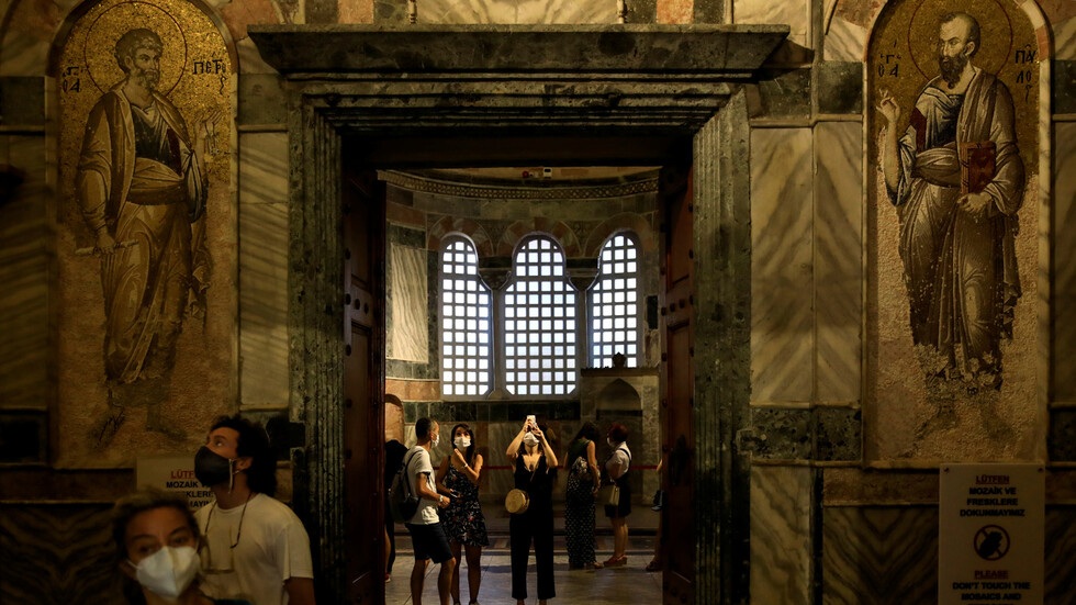 بعد تحويله إلى مسجد.. آيا صوفيا يستقبل 1.5 مليون زائر منذ يوليو