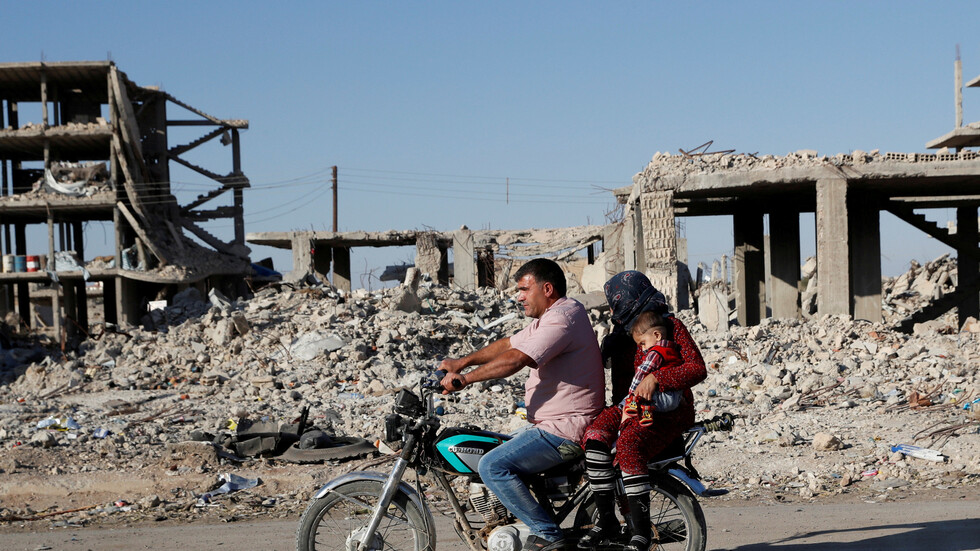 الحشد الشعبي ينفي تعرض قواته إلى قصف أمريكي على الحدود مع سوريا