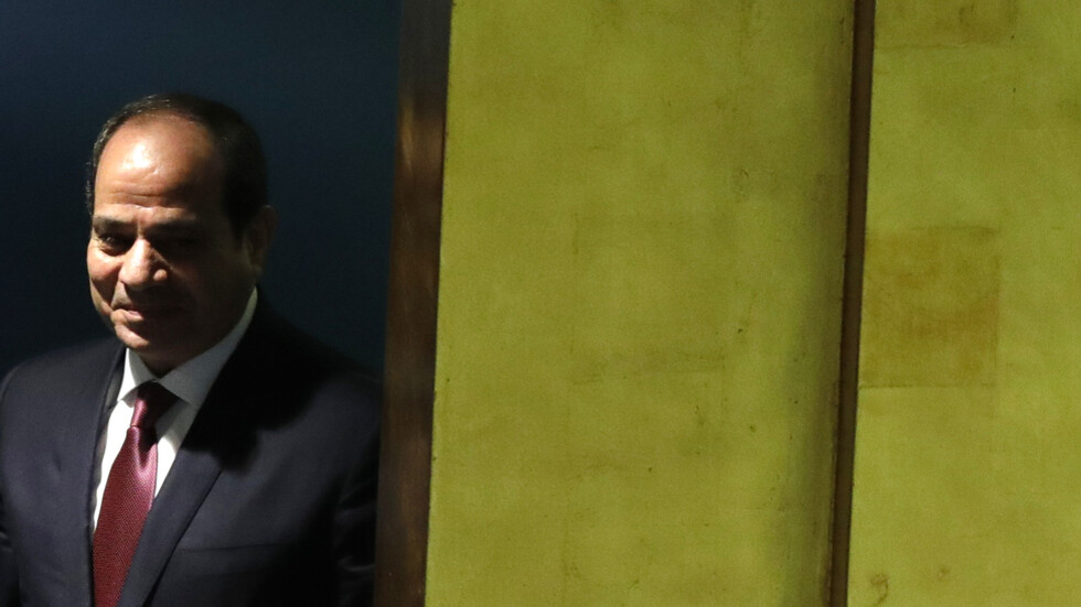 مصر.. السيسي يجتمع مع المجلس الأعلى للقوات المسلحة