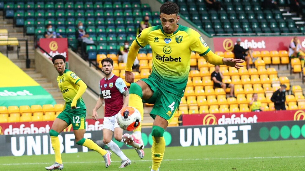 متصدر الدوري الإنجليزي يعزز دفاعه مقابل 32 مليون دولار