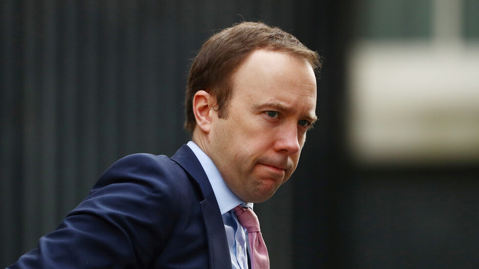 وزير الصحة البريطاني يحذر من ارتفاع أعداد الإصابات بكورونا