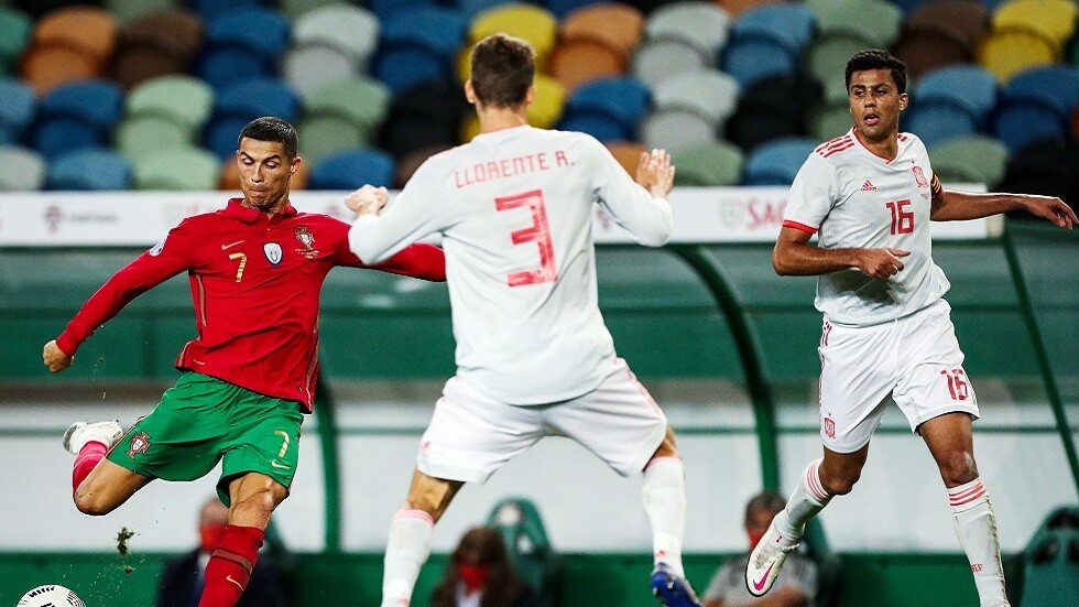 رونالدو وريناتو يسددان في العارضة خلال تعادل البرتغال مع إسبانيا (فيديو)