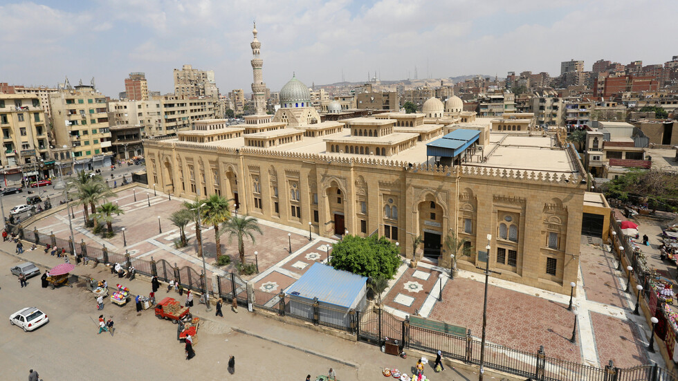 وزير الأوقاف المصري: ممنوع على الأئمة الانخراط في نشاط الجمعيات والحملات الانتخابية