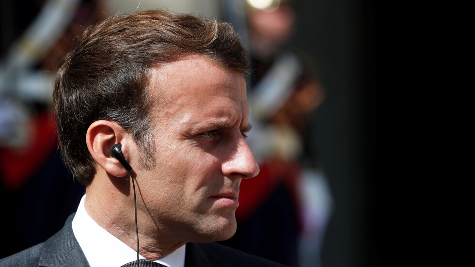 للمرة الثالثة منذ بدء التصعيد.. ماكرون يبحث قضية قره باغ مع باشينيان وعلييف